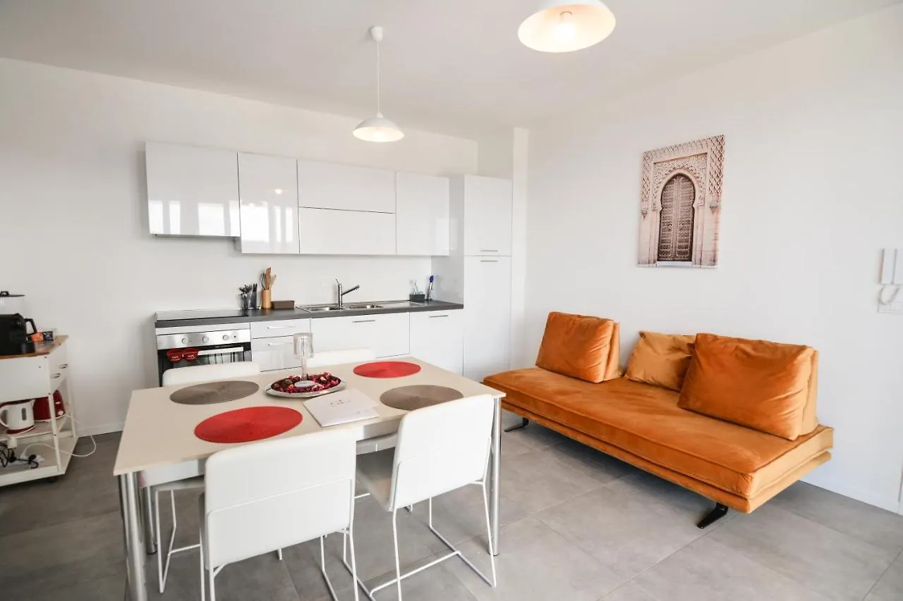 Sunset Lodge - Enjoy Holiday Garda  Italia