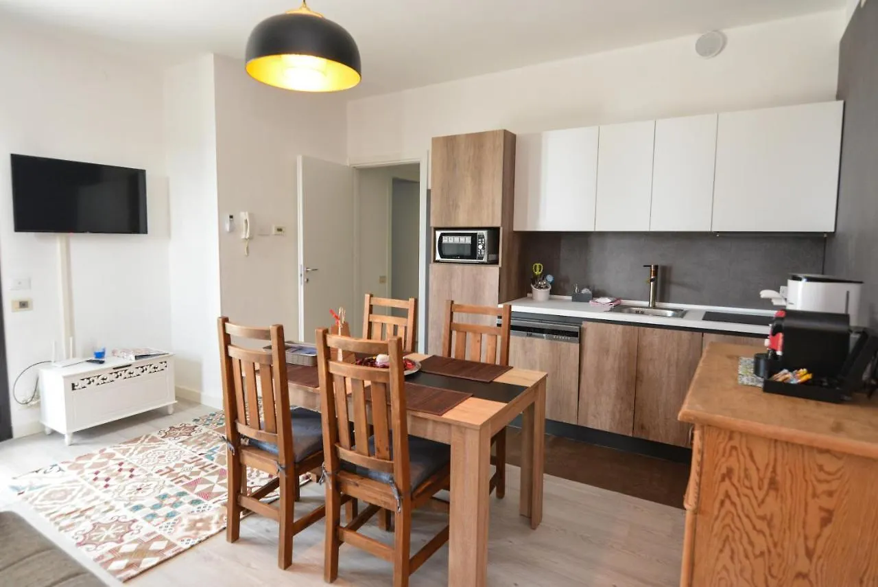 Sunset Lodge - Enjoy Holiday Garda  0*, Garda (Verona)