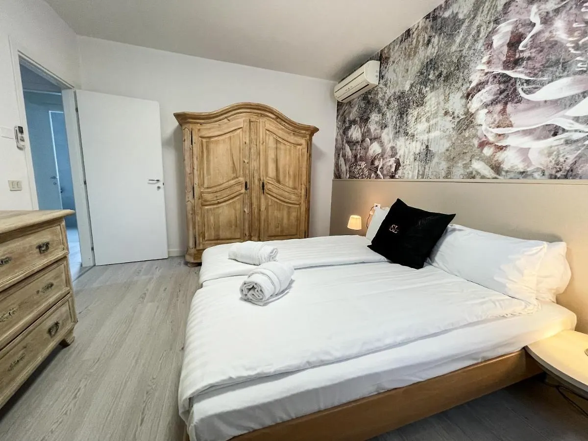 Sunset Lodge - Enjoy Holiday Garda  Italia
