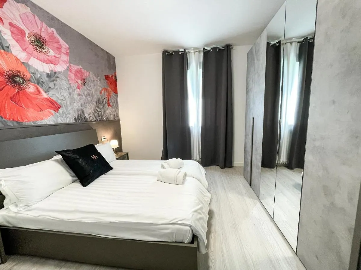 Sunset Lodge - Enjoy Holiday Garda  Italia