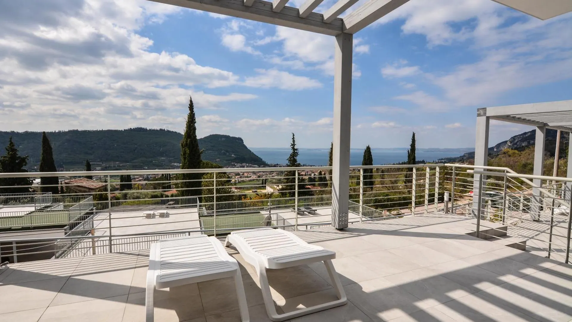 Sunset Lodge - Enjoy Holiday Garda