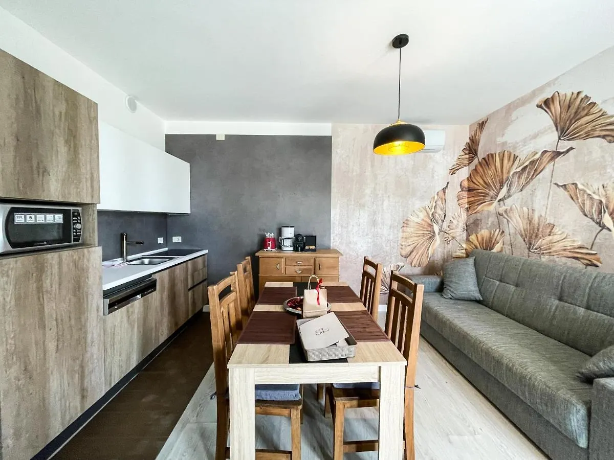 Sunset Lodge - Enjoy Holiday Garda  0*, Garda (Verona)