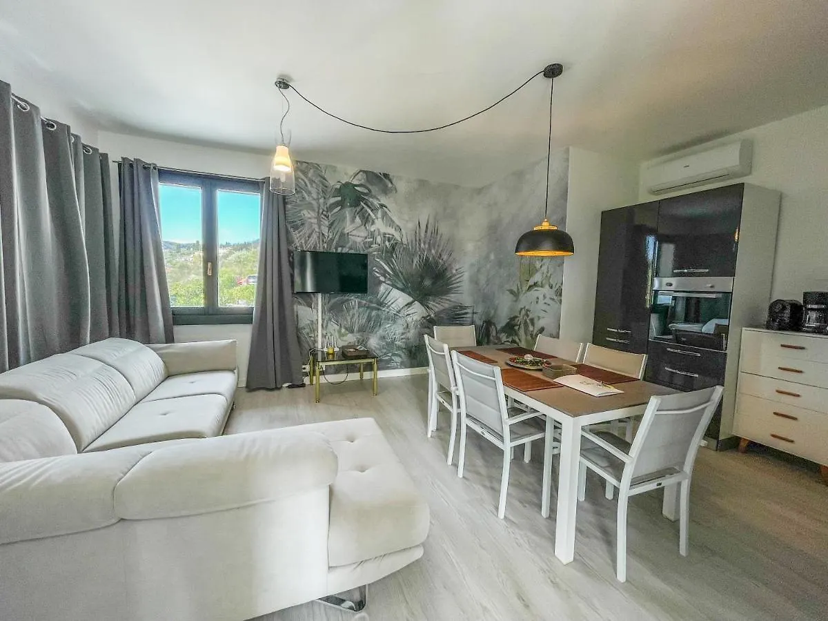 Sunset Lodge - Enjoy Holiday Garda   Garda (Verona)