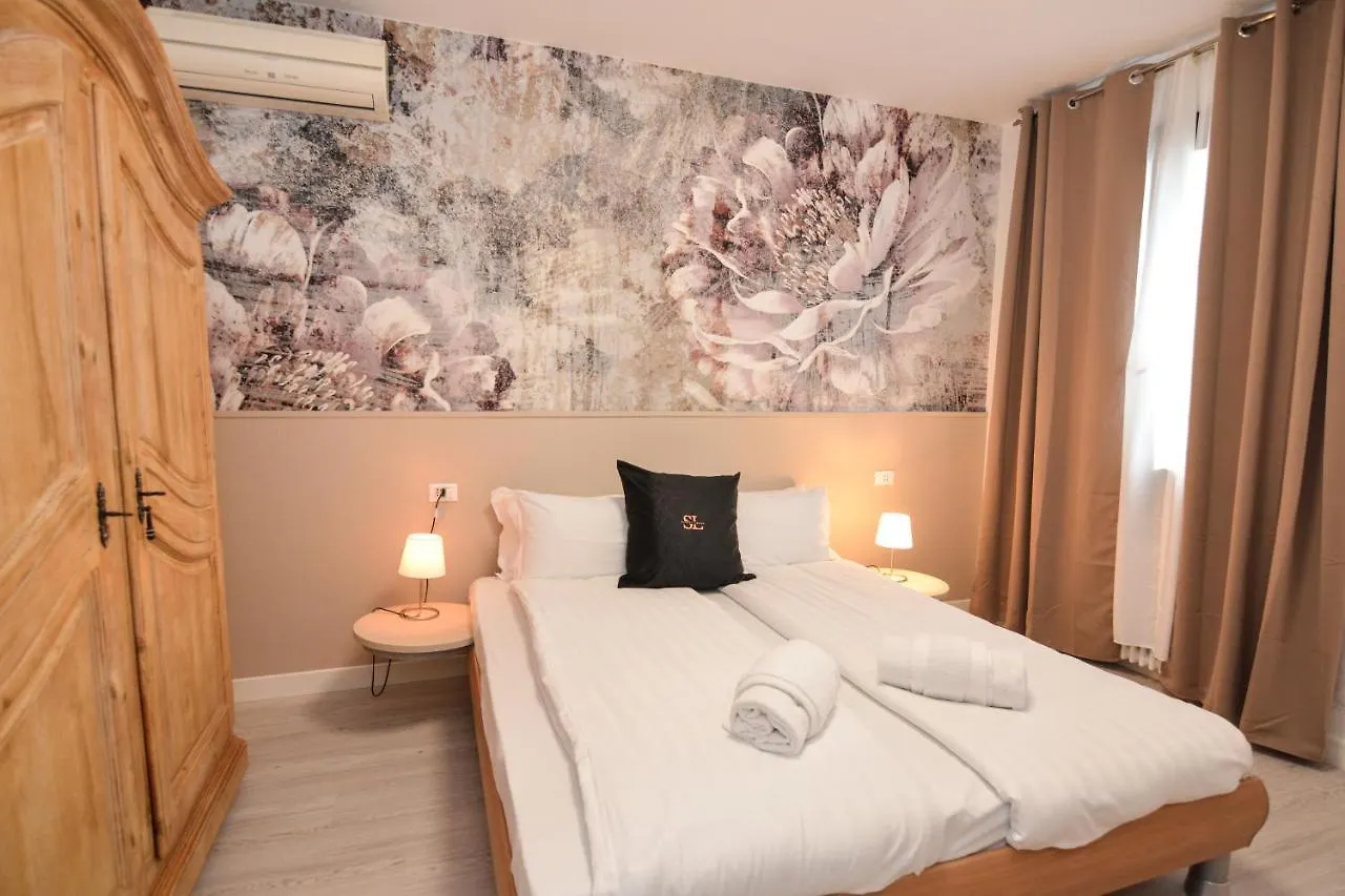Sunset Lodge - Enjoy Holiday Garda  0*, Garda (Verona) Italia