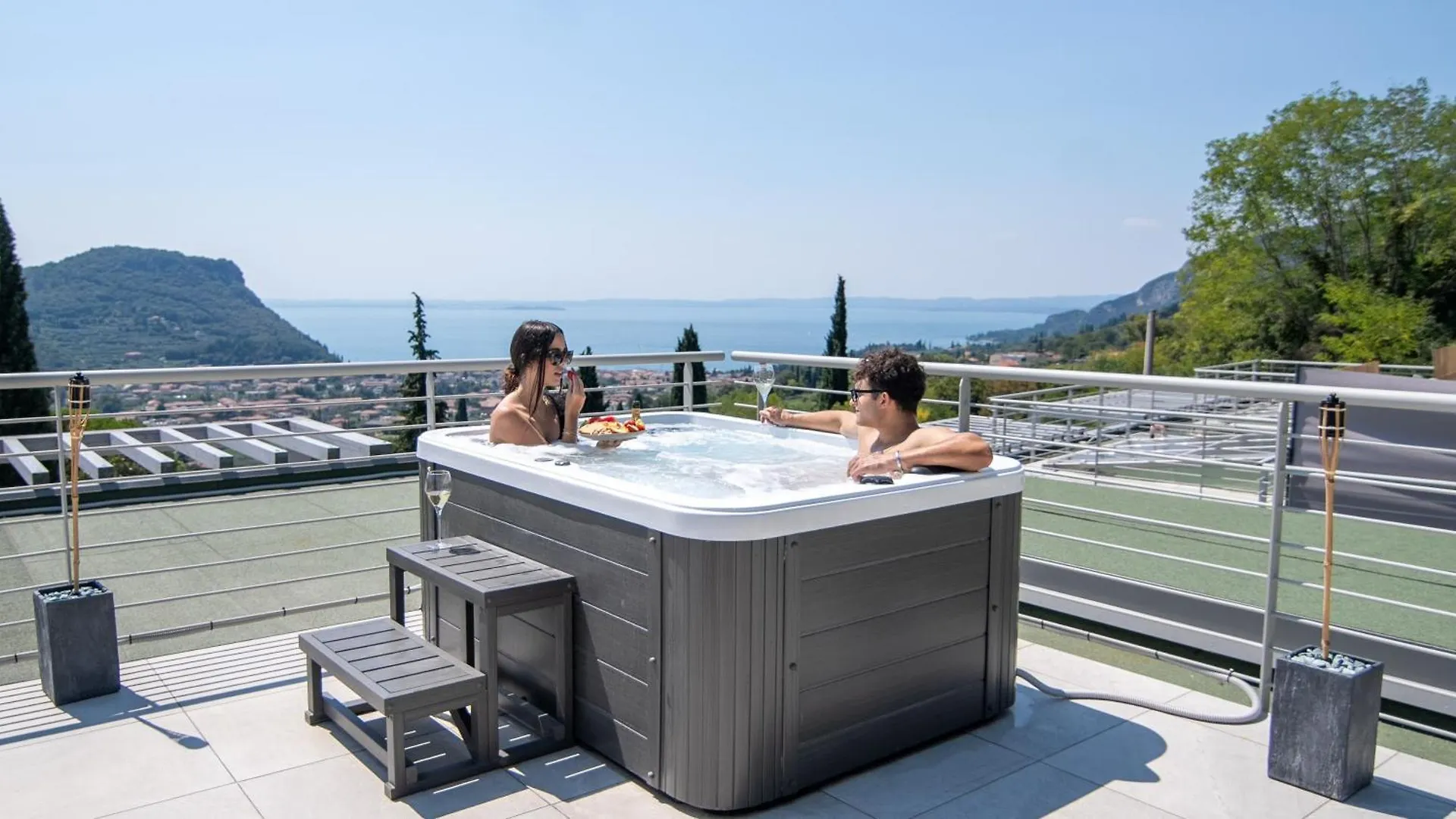 Sunset Lodge - Enjoy Holiday Garda  Italia